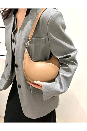 AY DİZAYNLI GÜNLÜK ŞIK TASARIMLI KADIN KOLTUK ALTI BAGET ÇANTA