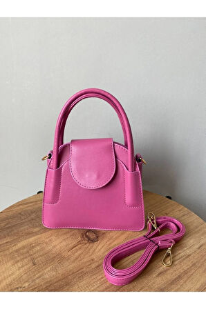 Pembe Kadın Kapaklı Mini City Çanta