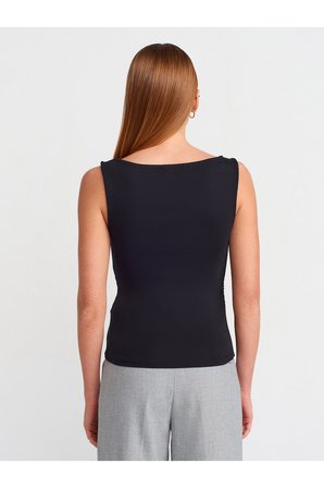 31589 Büzgülü Kayık Yaka Top-Taş