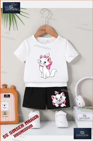 Çocuk UNISEX “KEDI KURDALELI YAN DURAN“ Özel Baskılı Bisiklet Yaka Tişört - Şort Takım