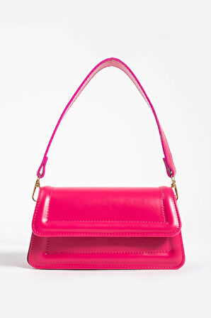 Kadın Çapraz Askılı Ve Elden Tutmalı Çanta