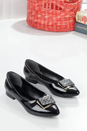 Klasik Şık Sivri Burun Kadın Babet