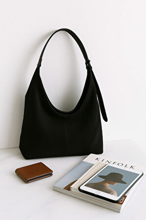 Lüks Süet Dokulu Geniş Omuz Çantası