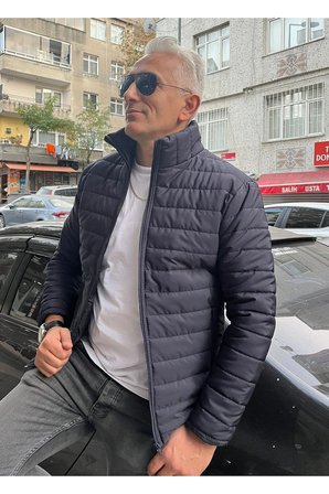 Şişme Yatay Şeritli Bej Rengi Slim Fit Mont