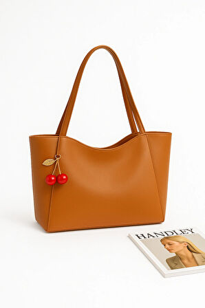 Kiraz Detaylı Omuz Çantası