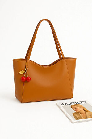 Kiraz Detaylı Omuz Çantası