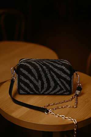 Lüks Taş Detaylı Zincir Askılı Gece Çantası