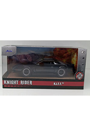1:32 ölçek KNİGHT K. İ. T. T 1982 PONTİAC UZUNLUĞU 13 cm yüksekliği 6 cmdir