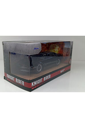 1:32 ölçek KNİGHT K. İ. T. T 1982 PONTİAC UZUNLUĞU 13 cm yüksekliği 6 cmdir