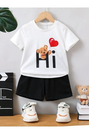 Yazlık Hi Ayıcık Kalp Baskılı Erkek Çocuk Siyah Şort, Beyaz T-Shirt Takım