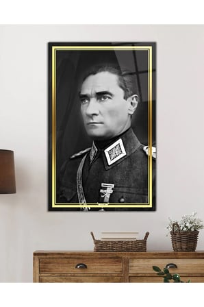 Gold Şerit Siyah Beyaz Atatürk Üniformalı Cam Tablo, Uv Baskılı ve Temperli, Hediyelik