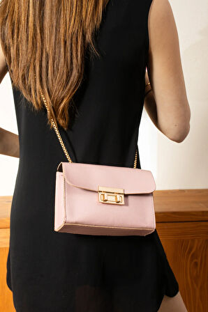 KADIN ÇAPRAZ ZİNCİR ASKILI OMUZ ÇANTASI