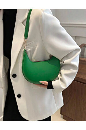 AY DİZAYNLI GÜNLÜK ŞIK TASARIMLI KADIN KOLTUK ALTI BAGET ÇANTA