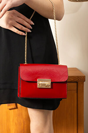 KADIN ÇAPRAZ ZİNCİR ASKILI OMUZ ÇANTASI