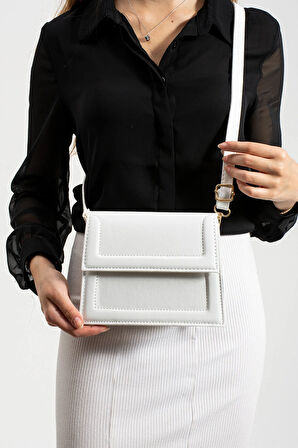 Kadın Çapraz Asmalı Ve  Elden Tutmalı Çanta