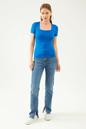 Kadın Mavi Kare Yaka Kısa Kol Viskon Bluz