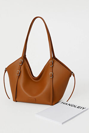 Çift Saplı Demir Toka Detaylı Omuz Çantası