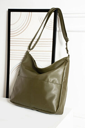 Kadın Modern Tasarımlı Geniş Hacimli  Kaliteli Deri Salaş Omuz Çantası