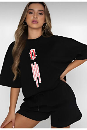 Kırmızı dikey Baskılı Şort ve Tişört Takımı