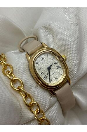 Retro Minimal Deri Kordon Vintage Oval Gold Kasa Kadın Kol Saati Bej Rengidir