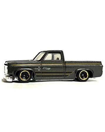 Hot Wheels 83 Chevy Silverado JMT29