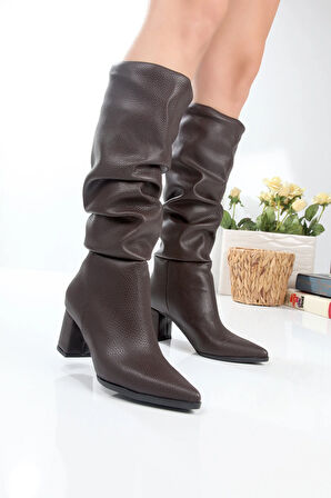 Sivri Burun Büzgülü Kadın Topuklu Fermuarsız Çizme
