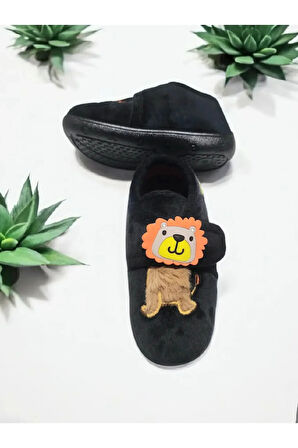 Gezer Erkek Çocuk Aslan Figürlü Kışlık Yumuşacık Ev Pandufu Cırtlı Siyah