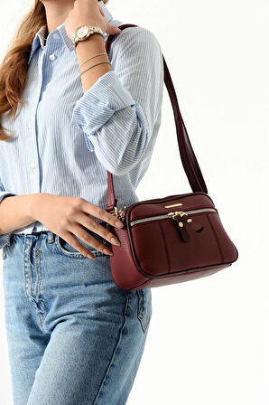 Kadın çapraz askılı 4 bölmeli omuz çantası