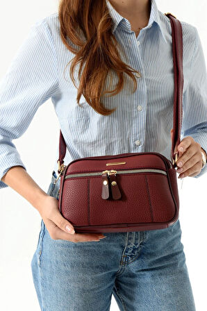 Kadın çapraz askılı 4 bölmeli omuz çantası