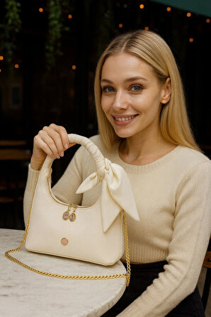 Lüks Fular Detaylı Zincir Askılı Baget Çanta