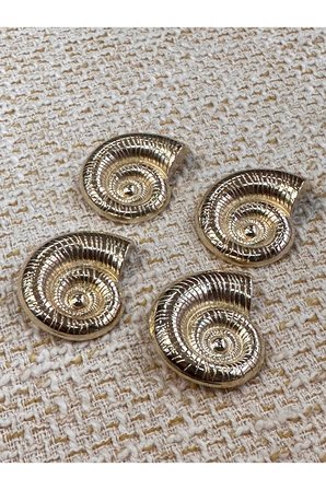 İstiridye model extra büyük gold düğme seti(4cm)
