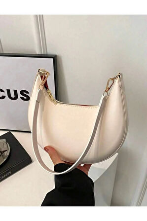 AY DİZAYNLI GÜNLÜK ŞIK TASARIMLI KADIN KOLTUK ALTI BAGET ÇANTA