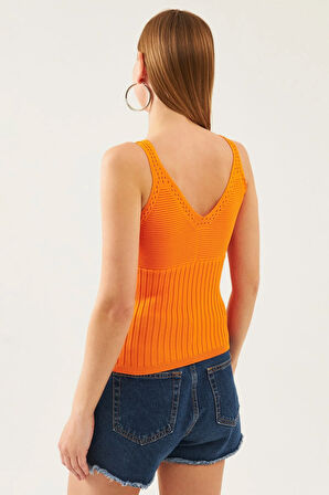 Kadın Turuncu Kolsuz Askılı Bel ve Yaka Detaylı Yazlık Atlet Triko Bluz