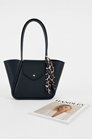 Lüks Fular Detaylı Büyük Kapasiteli Omuz Çantası