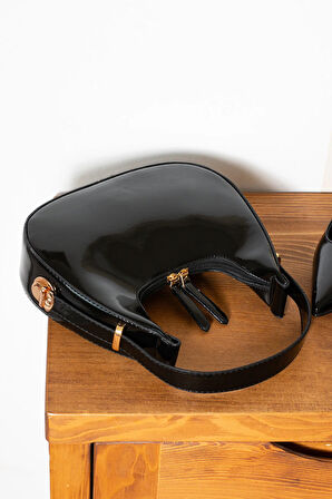 Siyah cerry rugan parlak el ve omuz çantası