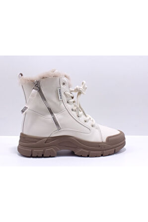 24k310-24 Kadın Deri Bot  ( kalıbı 1 numara küçüktür )