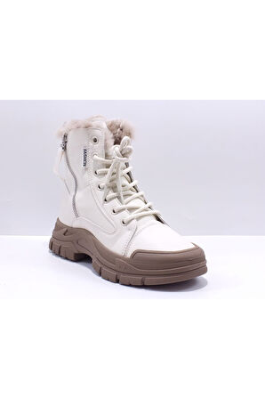 24k310-24 Kadın Deri Bot  ( kalıbı 1 numara küçüktür )