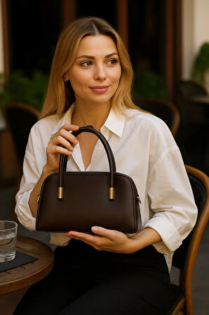 Kadın Şık Orta Boy Omuz ve El Çantası – Altın Detaylı, Fermuarlı Günlük & Ofis Kullanıma Uygun