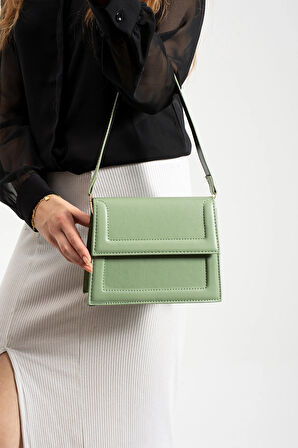 Kadın Çapraz Asmalı Ve  Elden Tutmalı Çanta