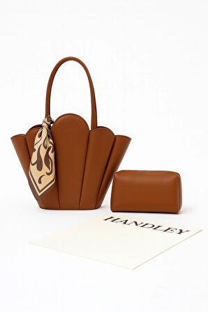 Lüks Tasarım Scallop Omuz & El Çantası Seti (Cüzdan Fular Hediyeli)