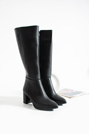 Siyah Topuklu Yan Fermuarlı Kadın Çizme