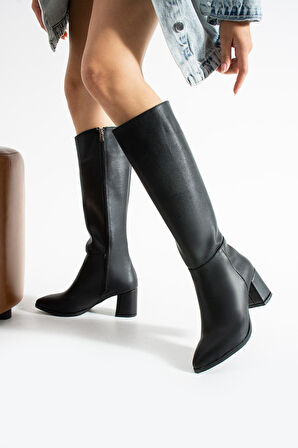 Siyah Topuklu Yan Fermuarlı Kadın Çizme