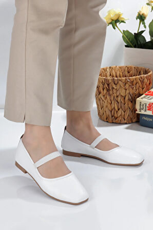 Beyaz Kare Burunlu Balerin Kadın Babet