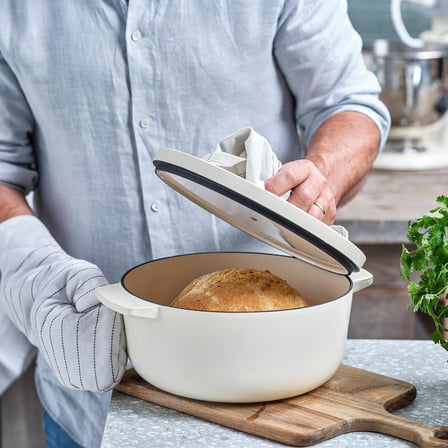 Kitchenaid Cast Iron 26 Cm/5,2 L Kapaklı Tencere, Yüksek Kaliteli, Sağlam Ve Uzun Ömürlü, Kızartma, 