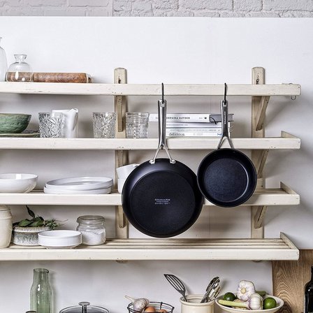 Kitchenaid Güçlendirilmiş Dövme Alüminyum Kızartma Tavası 24 Cm