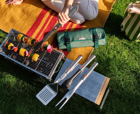 Joseph Joseph Grillout Silikon Barbekü Fırçalama Fırçası, Paslanmaz Çelik Saplı, Yüksek Isıya Dayanı