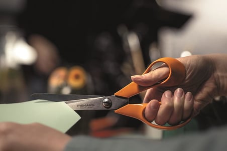 Fiskars Evrensel Makas, Uzunluk: 25 Cm, Paslanmaz Çelik Bıçak/Plastik Saplar, Turuncu, Klasik, S94, 