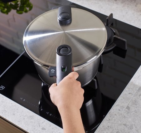 Fissler Vitaquick Premium 8 Litre Düdüklü Tencere + Buharda Pişirme Aparatı