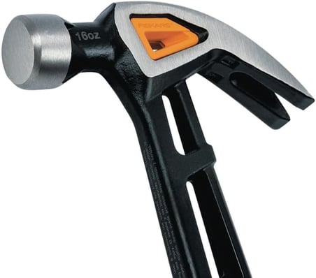 Fiskars Isocore M Evrensel Çekiç Kavisli Pençeli, Uzunluk: 34 Cm, Ağırlık: 884 G, Siyah/Turuncu, 102