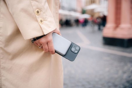 Verbatim Manyetik Power Bank 10000 Mah, Kablosuz Şarj Cihazı 15 W, Usb-C Ile 20 W Pd, Küçük Ve Manye